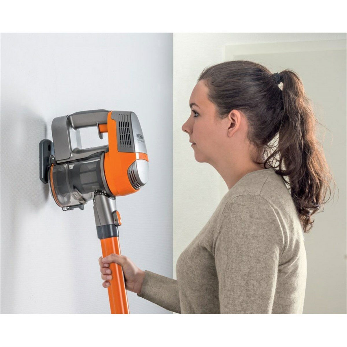 Thomas Quick Stick Family 18 V Şarjlı Dikey Süpürge, Turuncu - Görsel 3