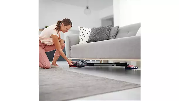Alçak mobilyaların altına bile hızlıca ulaşın