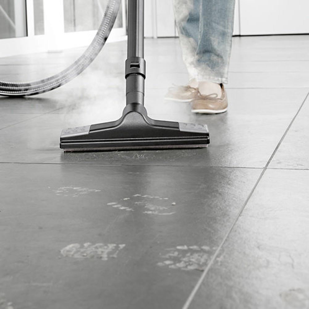 Karcher SV7 4 Bar Buharlı Temizleyici